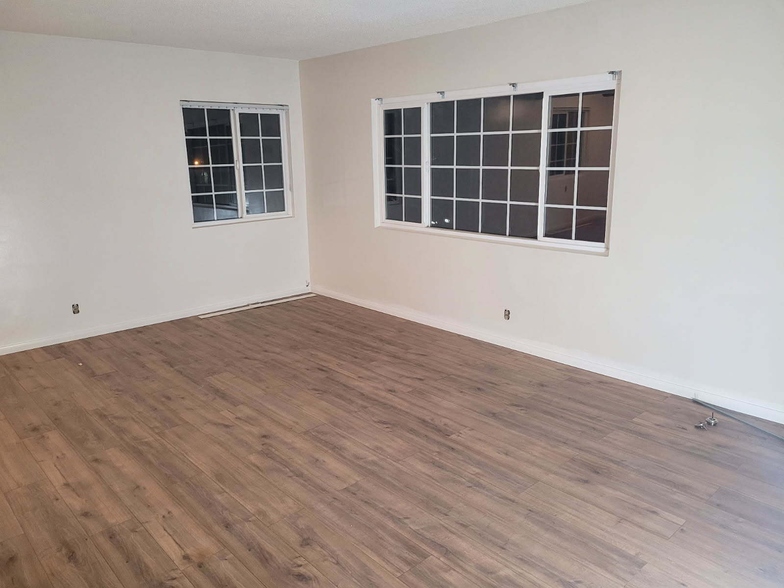 Building Photo - 200 N Cedar Ave