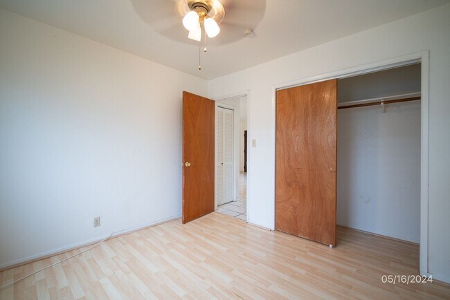 Building Photo - 2BR/1BA/2PKG(TANDEM) DOWNSTAIRS UNIT IN ALIAMANU THREE PLEX