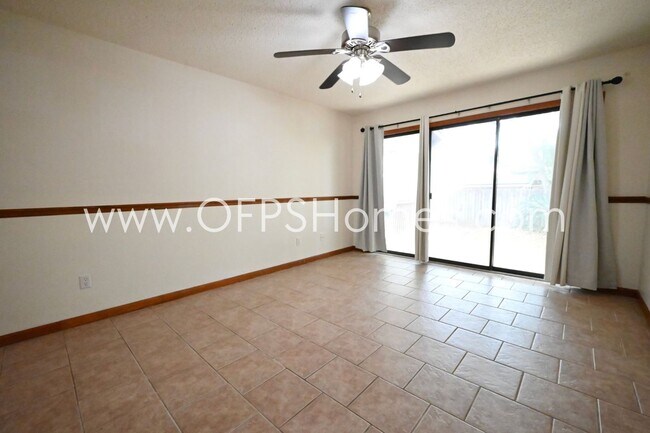 Building Photo - Ranch Style Home in Niceville