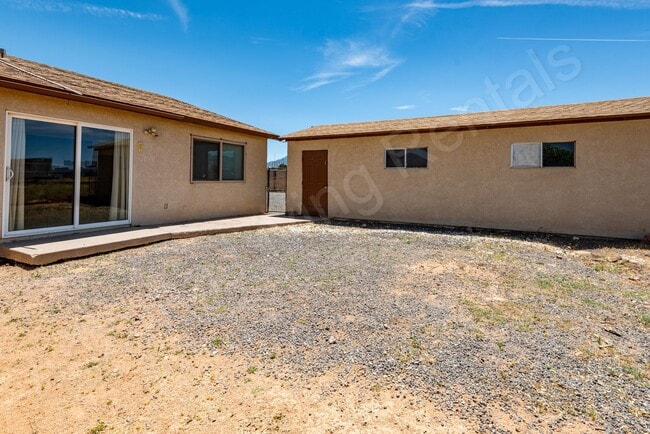 Building Photo - MOVE IN SPECIAL, $800 OFF FIRST MONTH