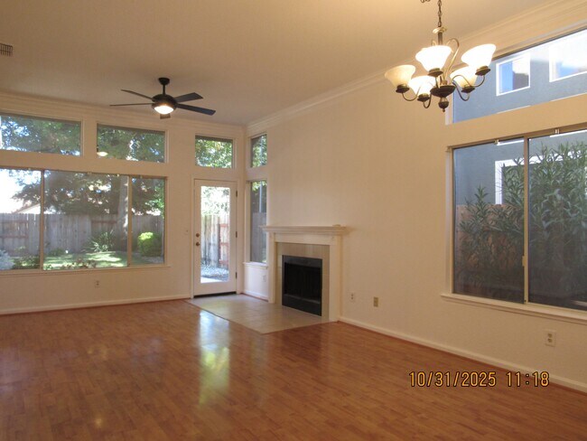 Building Photo - 15308 Medella Cir