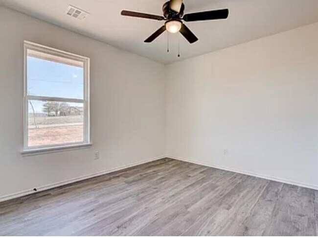 Building Photo - 2291 County Rd 1324