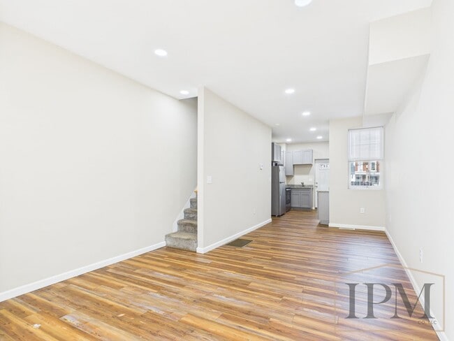 Building Photo - Available Now - Charming 3 Bedroom, 2 Bath...