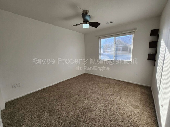 Building Photo - 221 Jackson Dr