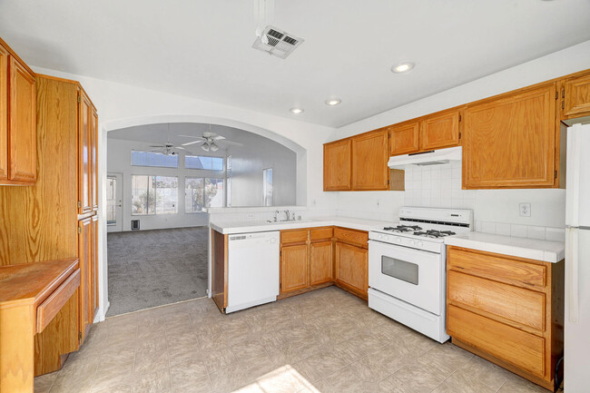 Kitchen - 4104 Evora Circle