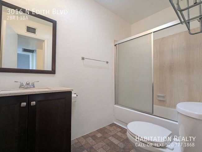 Building Photo - 3016 N Edith Blvd