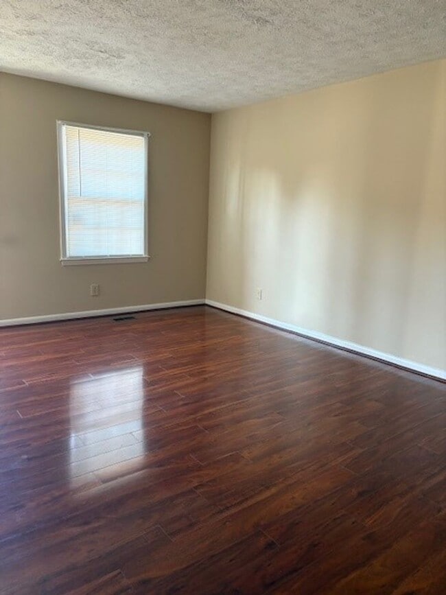 Building Photo - 501 N McNair St