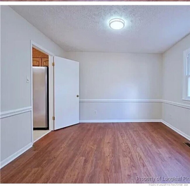 Building Photo - 6811 Mangrove Dr