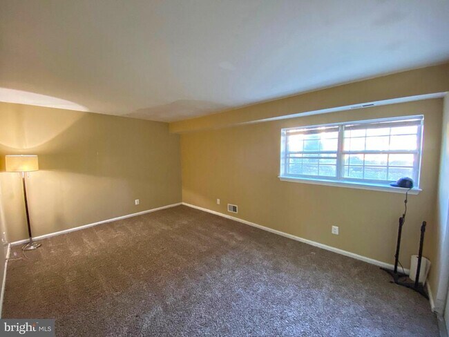 Building Photo - 13701 Autumn Vale Ct