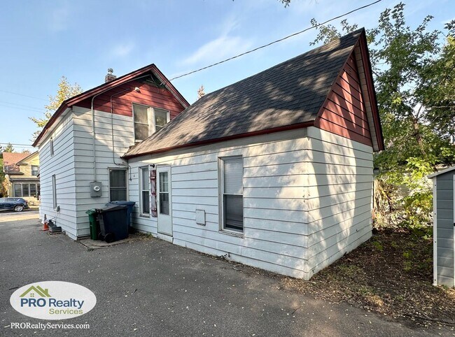 Building Photo - 3 Bedroom House In Northeast Minneapolis