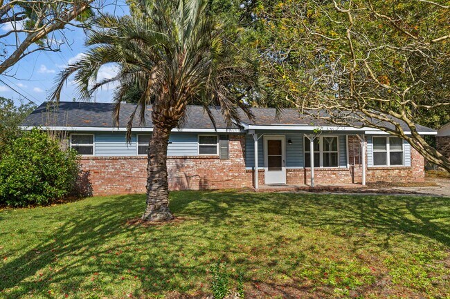 Building Photo - Seller Financing Available!