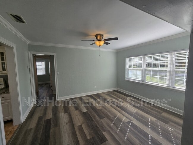 Building Photo - 4045 Bunnell Dr