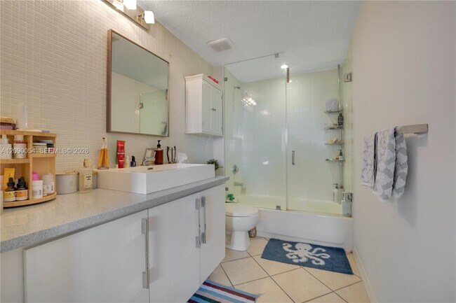Building Photo - 3500 Coral Wy