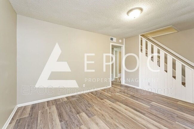 Building Photo - 1078 Betty Dr