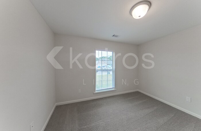 Building Photo - 755 Park Ln