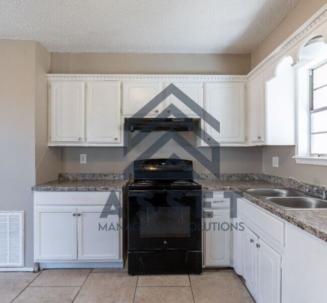 Building Photo - 4613 Cinderella Dr