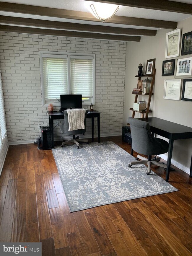 Building Photo - 15524 Royal Crescent Ct