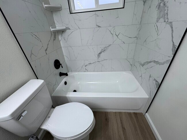 Building Photo - 2126 N Glenn Ave