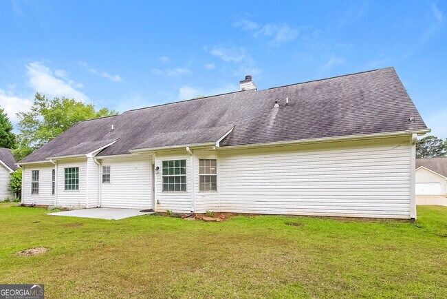 Building Photo - 25 Woodland Dr