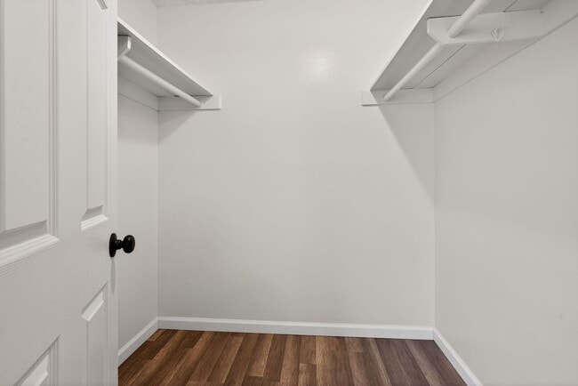 Building Photo - 4115 N Briarwood Ave