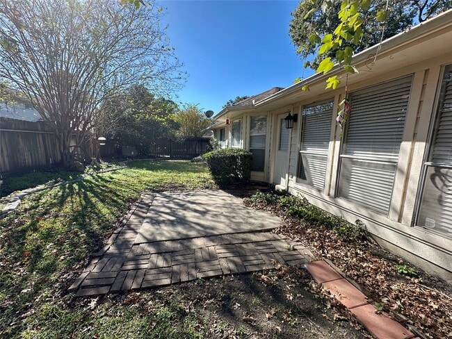 Building Photo - 14307 Cypress Valley Dr