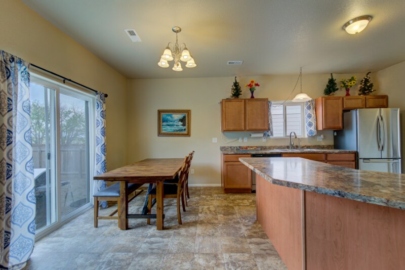 Building Photo - 9711 Desert Lily Cir