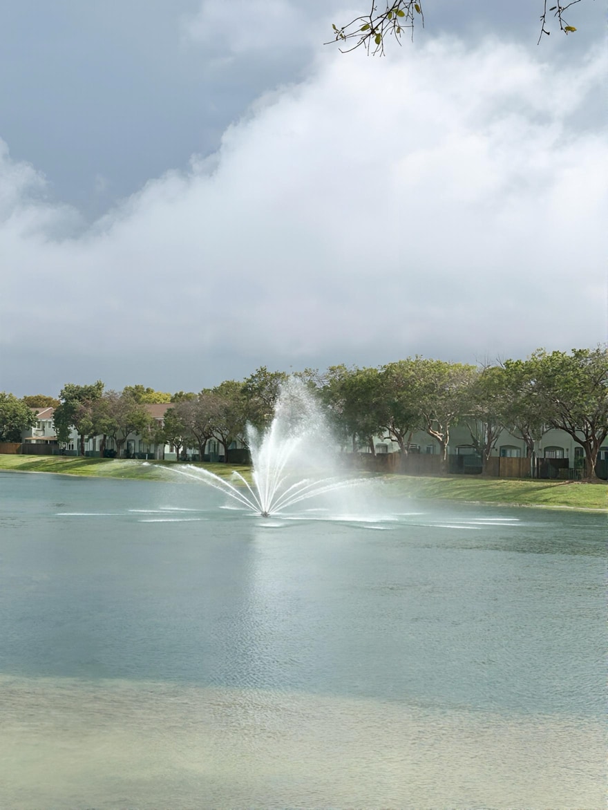 Building Photo - 2637 SE 16th Ter