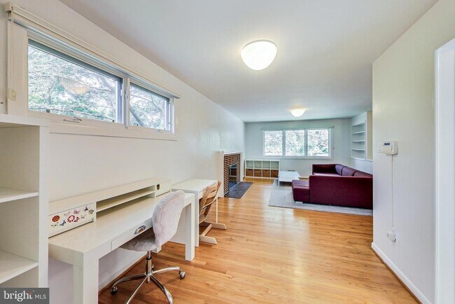 Building Photo - 6515 E Halbert Rd