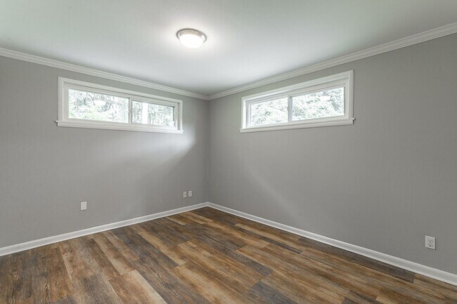 Building Photo - 719 Mcgowan Rd