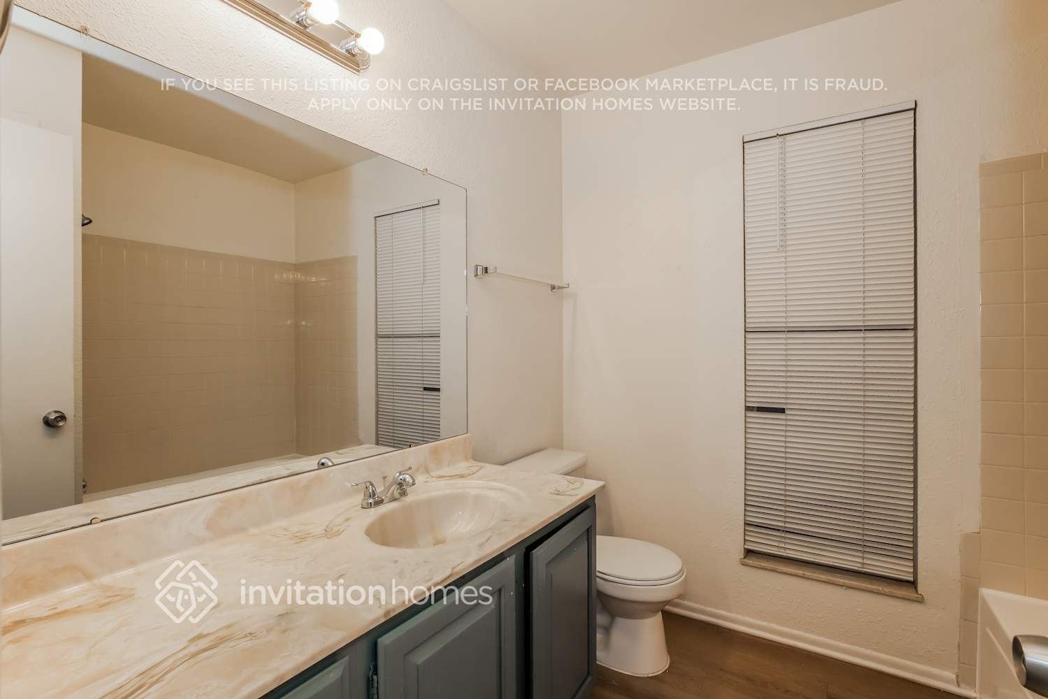 Building Photo - 7731 W Shaw Butte Dr