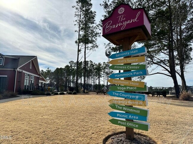 Building Photo - 99 Daybreak Way