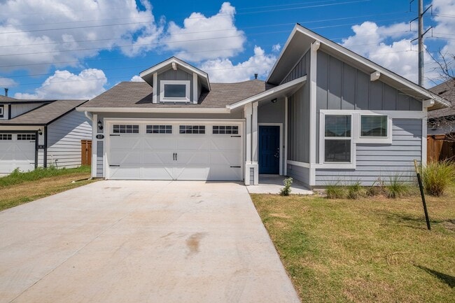 Primary Photo - Thriving 3 Bedroom, 2 Bath Home in San Mar...