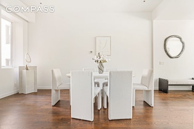 Building Photo - 135 E 38th St