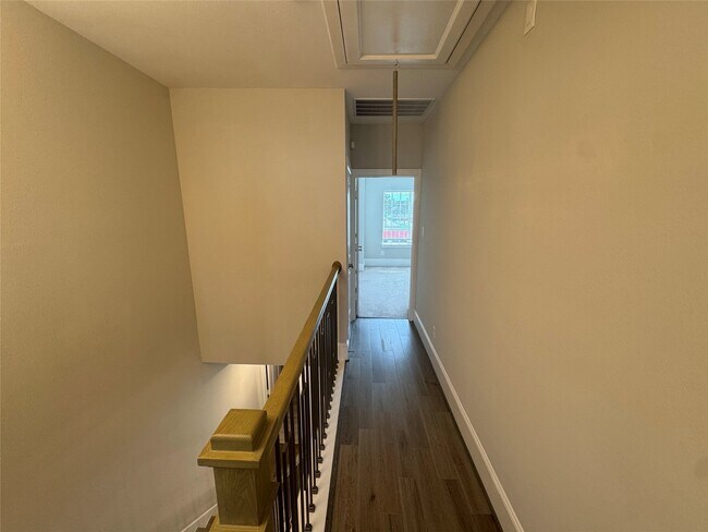 Building Photo - 6755 Highclere Manor Ln