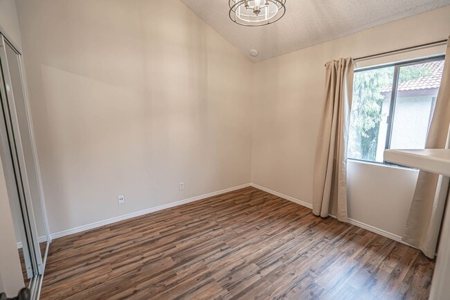 Building Photo - COMING SOON! 3 Bedroom Townhome for Rent i...