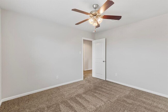 Building Photo - 12123 Parade Park Pl