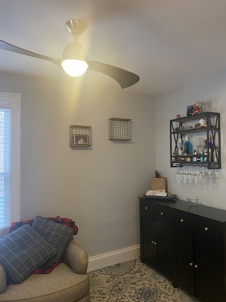 Building Photo - 829 N Salina St