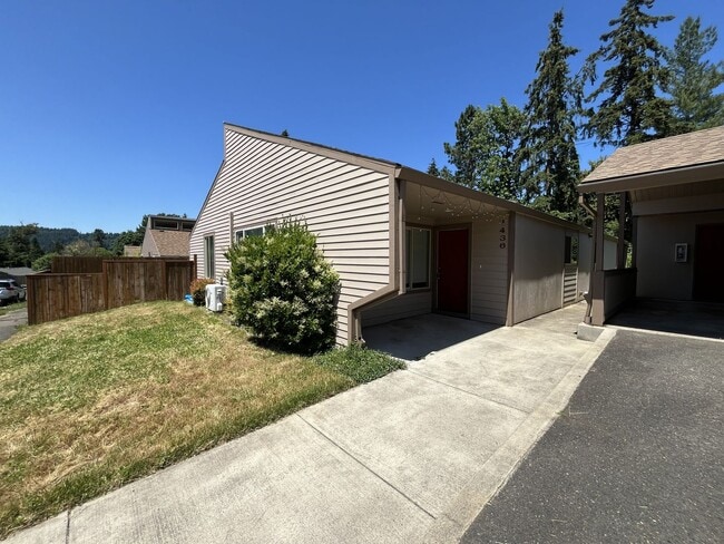 Building Photo - Bright and Airy Home with Stainless Steel Kitchen, Vaulted Ceilings & Washer + Dryer