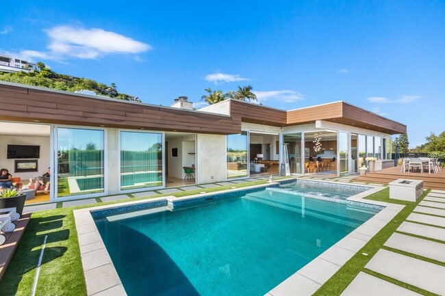 Building Photo - 1439 Devlin Dr