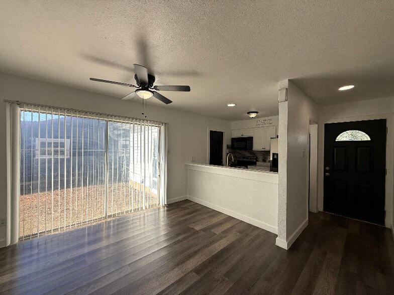 Building Photo - 538 Maddux St