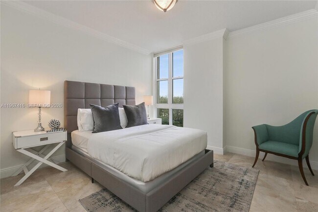 Building Photo - 6051 N Ocean Dr