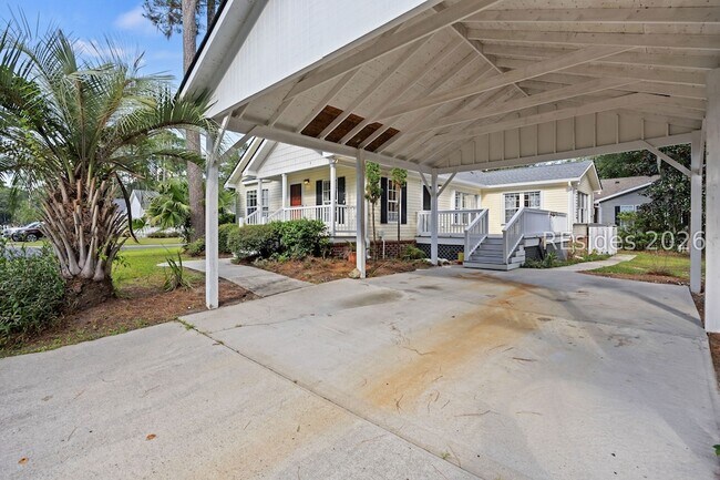 Building Photo - 65 River Tree Cir