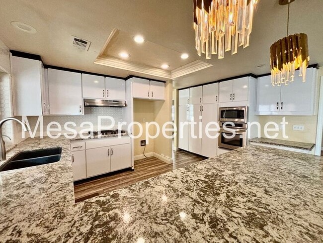 Building Photo - 12820 Santa Anita Trail