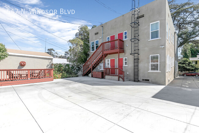 Building Photo - Large 1BR/ 1BA Charmer in the Heart of Lar...