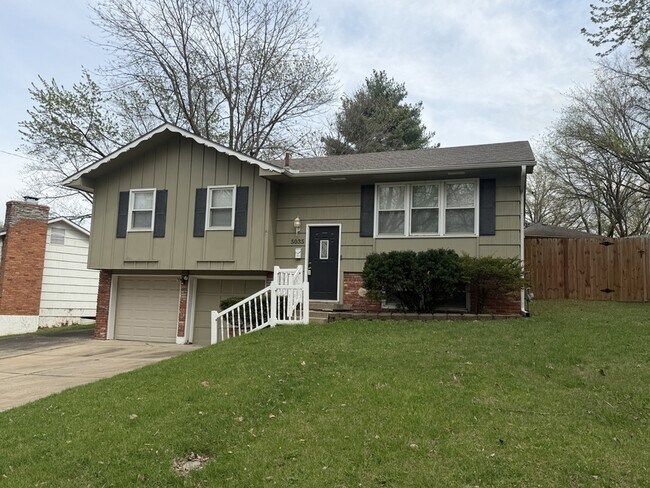 Building Photo - 5035 Overton Ave