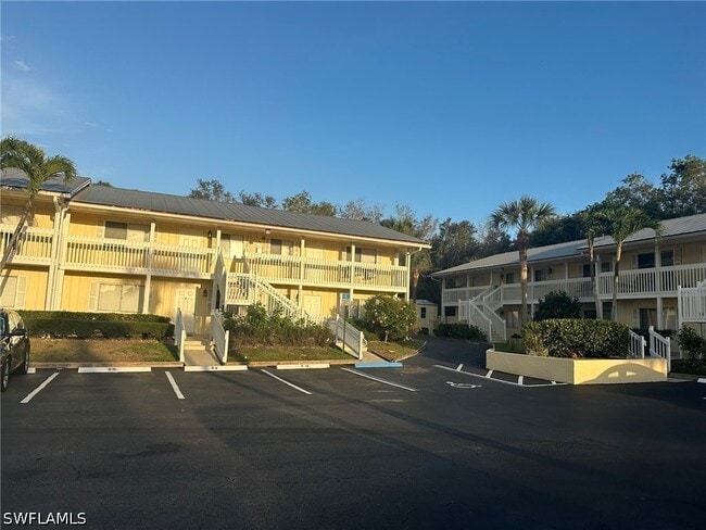 Building Photo - 4621 Bayshore Dr