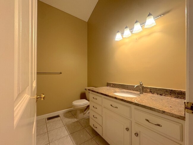 Building Photo - 400 Windham Ave