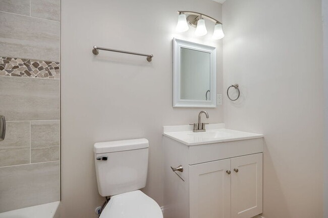 Building Photo - 5224 Mystic Dr