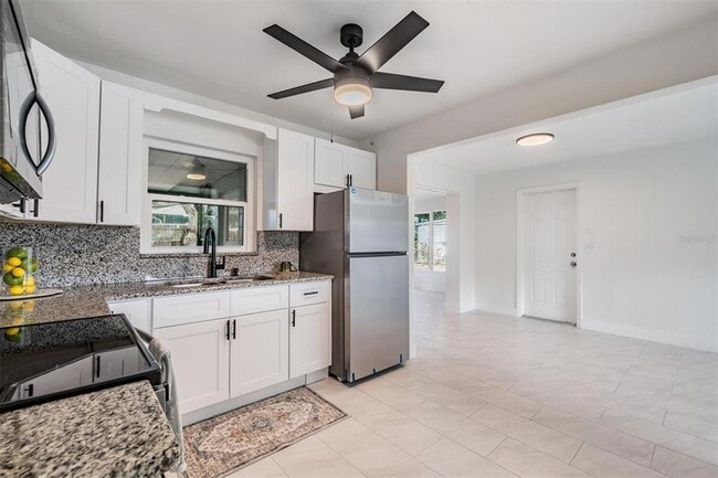 Building Photo - 6472-6113 113th St North