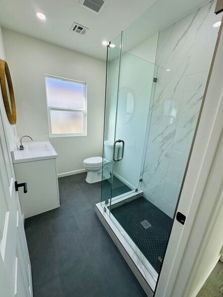 Building Photo - 3634 Caspian